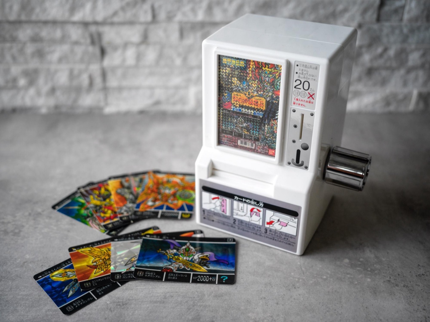 本体はミニサイズですが、フルサイズのカードが入ります。このあとどうせなら当時のガチ本体が欲しいなと物色しました(笑)